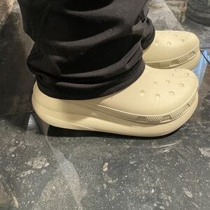 Crocs Classic Bone Waterproof Crush Rain Boots, Men's Size 4 and Women's Size 6